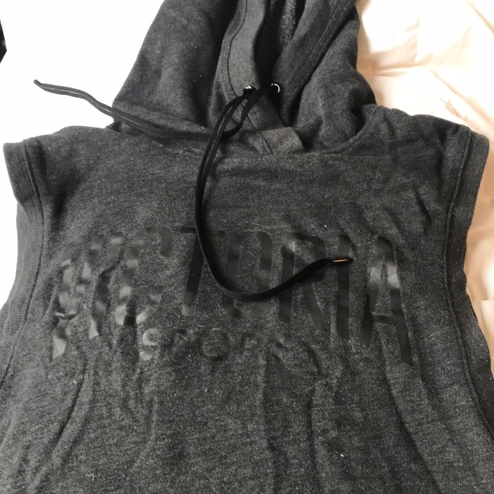 Victoria’s Secret sport top